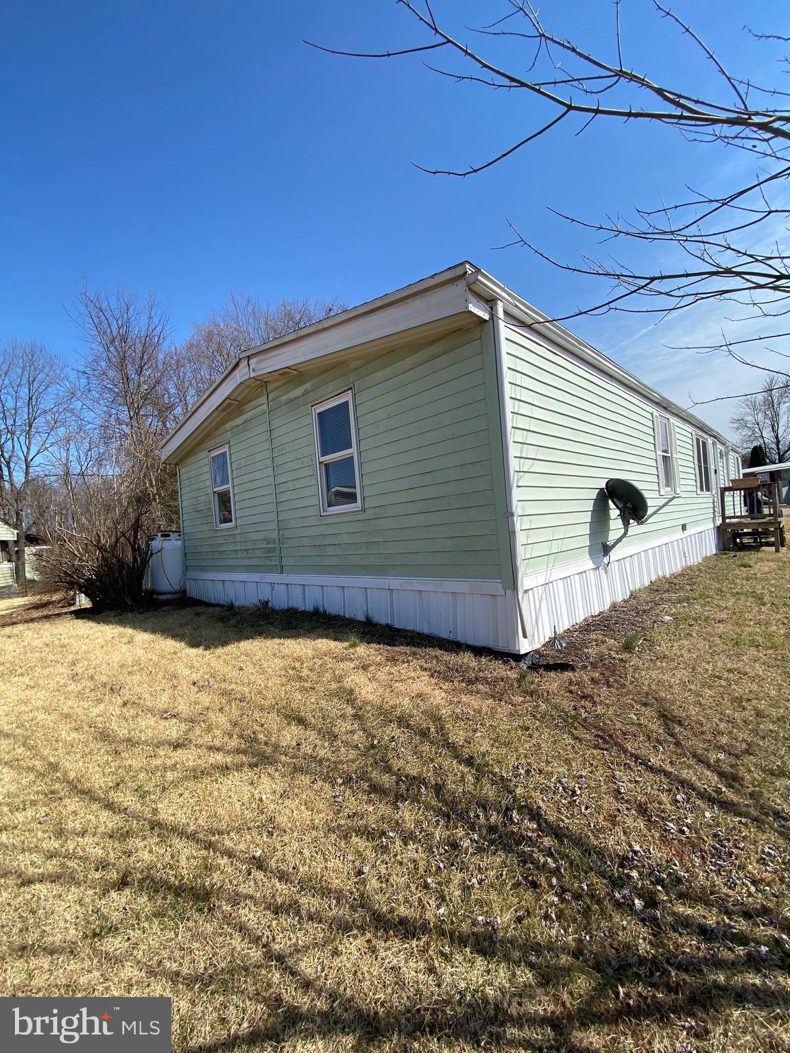 29 Chesapeake Estates York, PA 17408 - Photo 3 of 34 a backyard of a house
