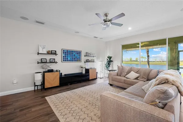 $499,900 | 5830 Silver Sun Drive, Apollo Beach, FL 33572