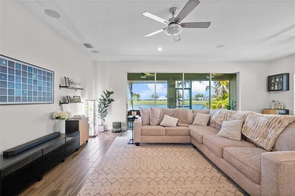 $499,900 | 5830 Silver Sun Drive, Apollo Beach, FL 33572
