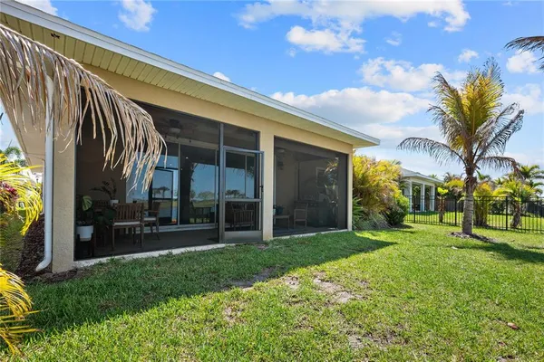 $499,900 | 5830 Silver Sun Drive, Apollo Beach, FL 33572
