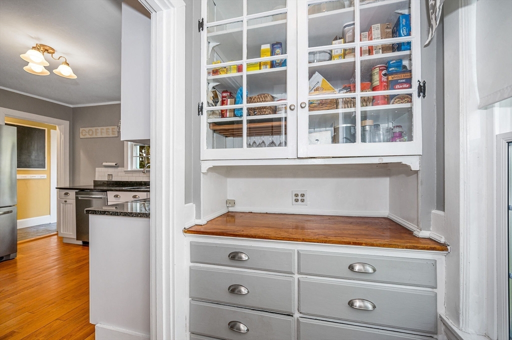 30 Riverina Road Andover, MA 01810 - Photo 13 of 42 Gallery Image 13