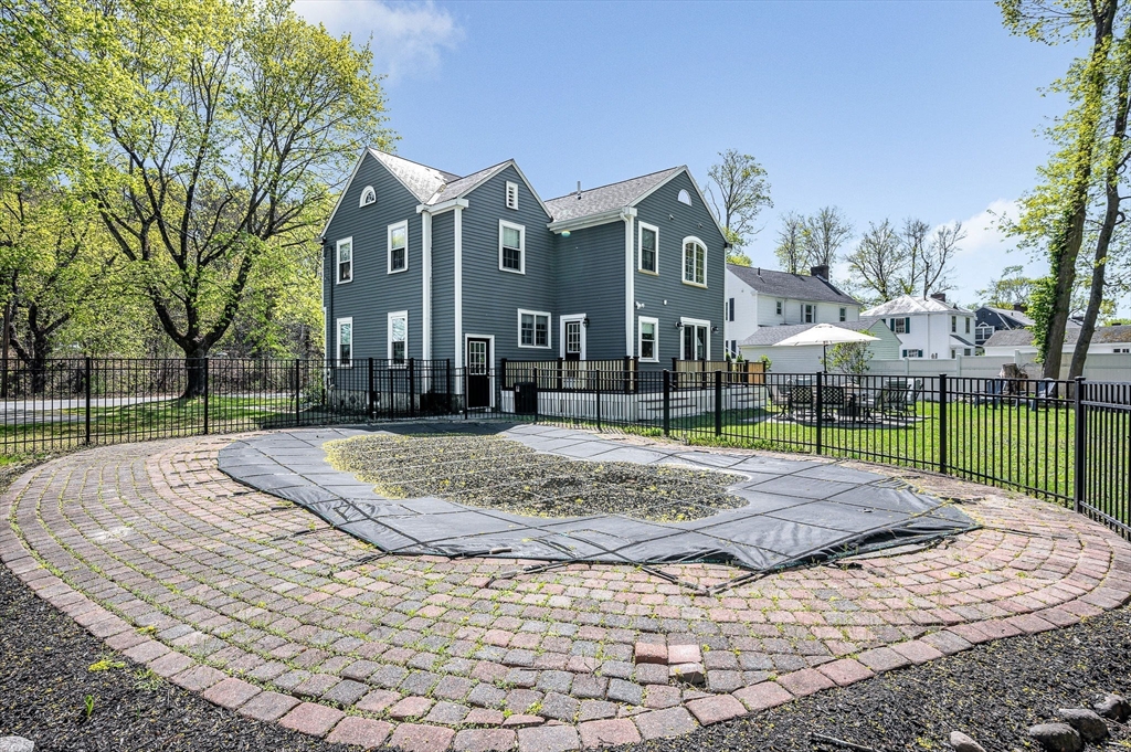 30 Riverina Road Andover, MA 01810 - Photo 5 of 42 Gallery Image 5