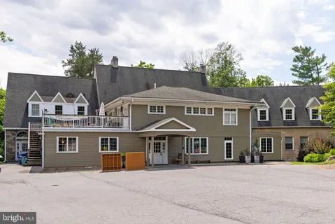 $2,195,000 | 7032 Wilson Lane, Bethesda, MD 20817
