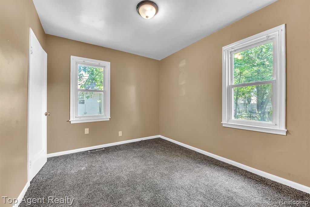 70 Hill Street River Rouge, MI 48218 - Photo 20 of 33