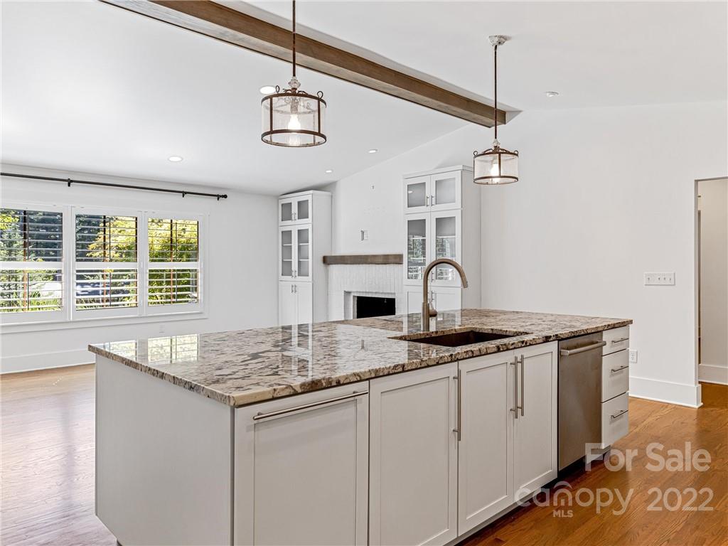 12 Robinhood Road Asheville, NC 28804 - Photo 9 of 35 Gallery Image 9