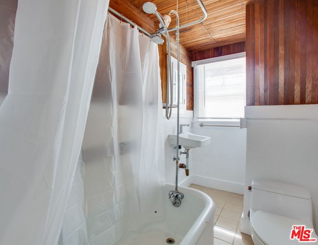 $2,350 | 426 Rialto Avenue, Unit C, Venice, CA 90291