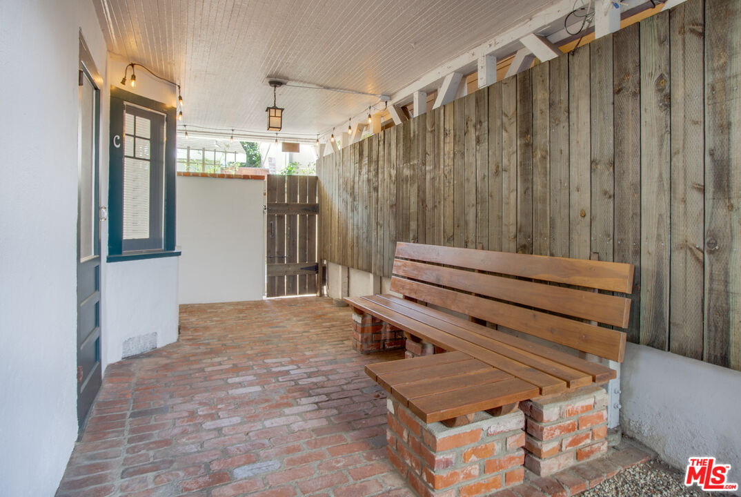 426 Rialto Avenue, Unit C Venice, CA 90291 - Photo 4 of 16