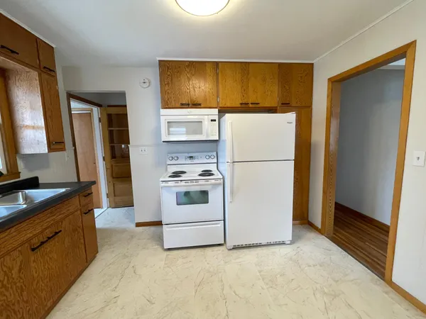 $214,900 | 618 9th Avenue Southeast, Waseca, MN 56093