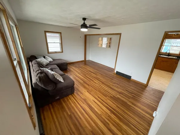 $214,900 | 618 9th Avenue Southeast, Waseca, MN 56093