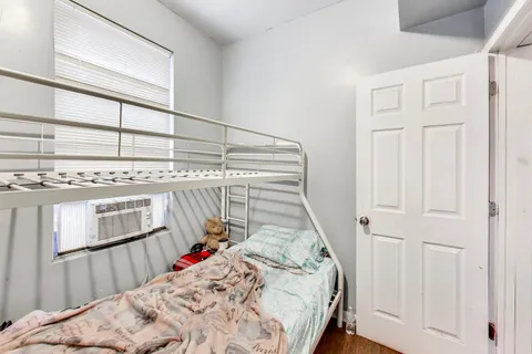 $249,000 | 7524 South Ellis Avenue, Chicago, IL 60619