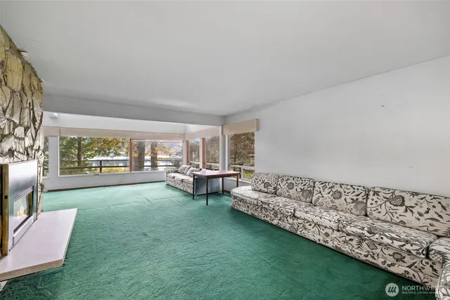 $1,950,000 | 16051 Southeast 16th Street, Bellevue, WA 98008