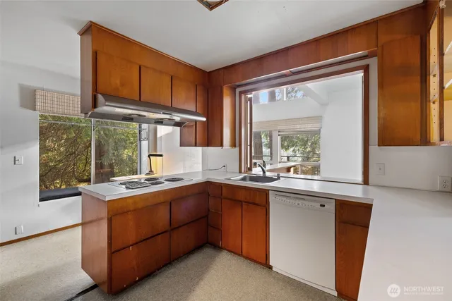 $1,950,000 | 16051 Southeast 16th Street, Bellevue, WA 98008