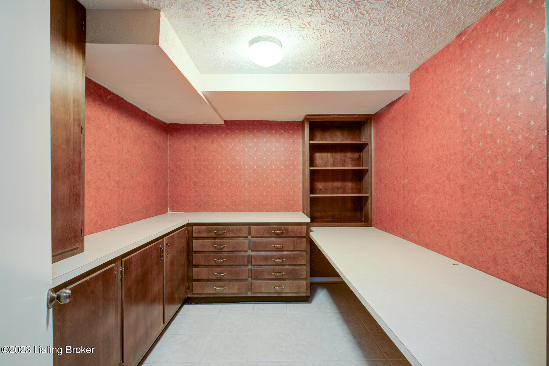5709 Apache Road Louisville, KY 40207 - Photo 29 of 41 GSP-5709_Apache_Rd-31