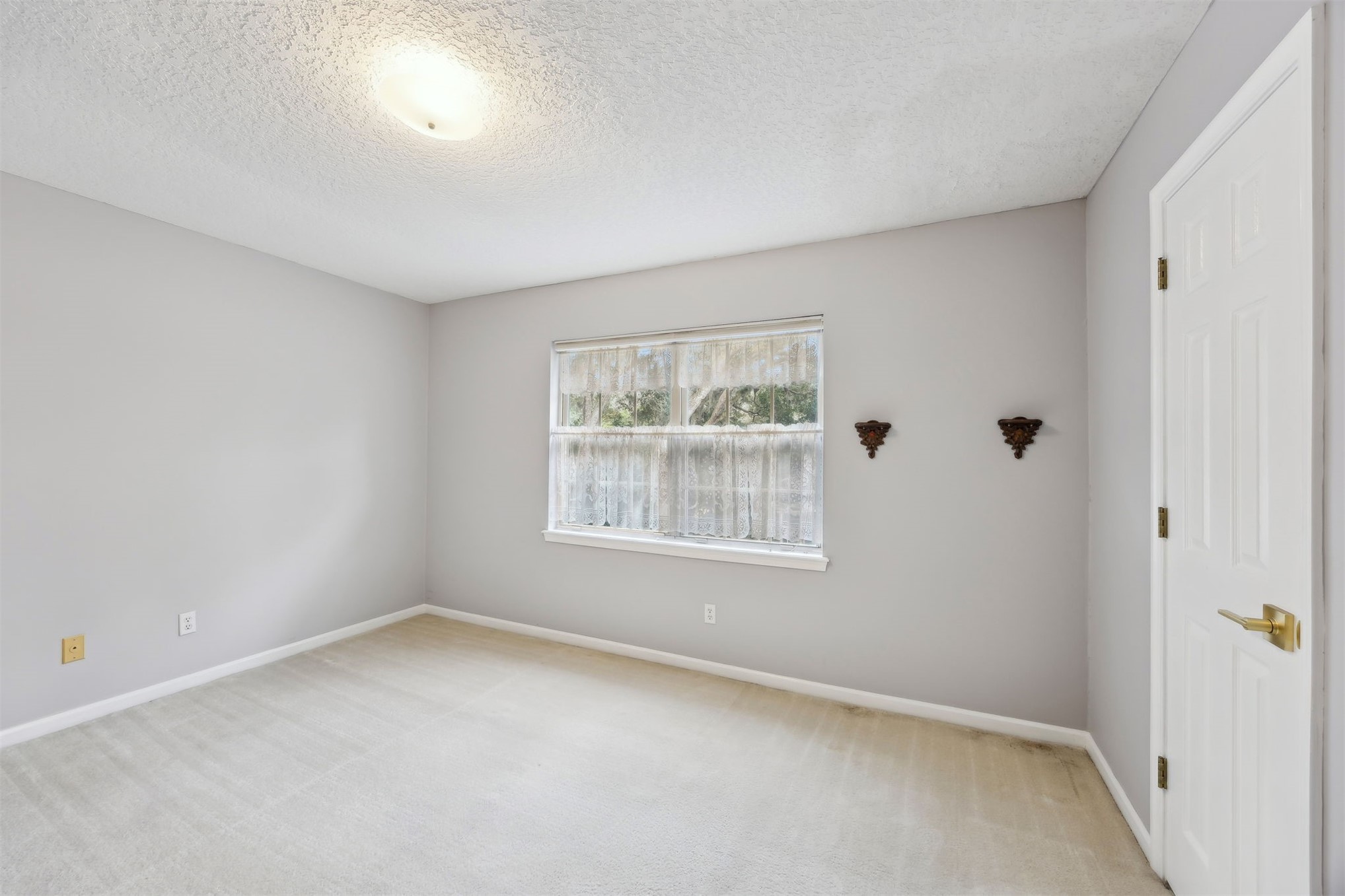 4433 Bean Street Fernandina Beach, FL 32034 - Photo 48 of 79 an empty room with a window