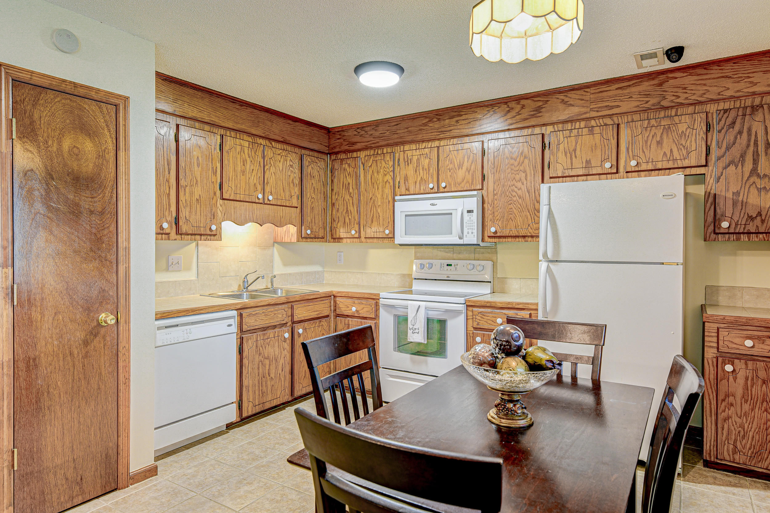 7637 Oldridge Road North Charleston, SC 29418 - Photo 2 of 26 DSC_2854_5_6