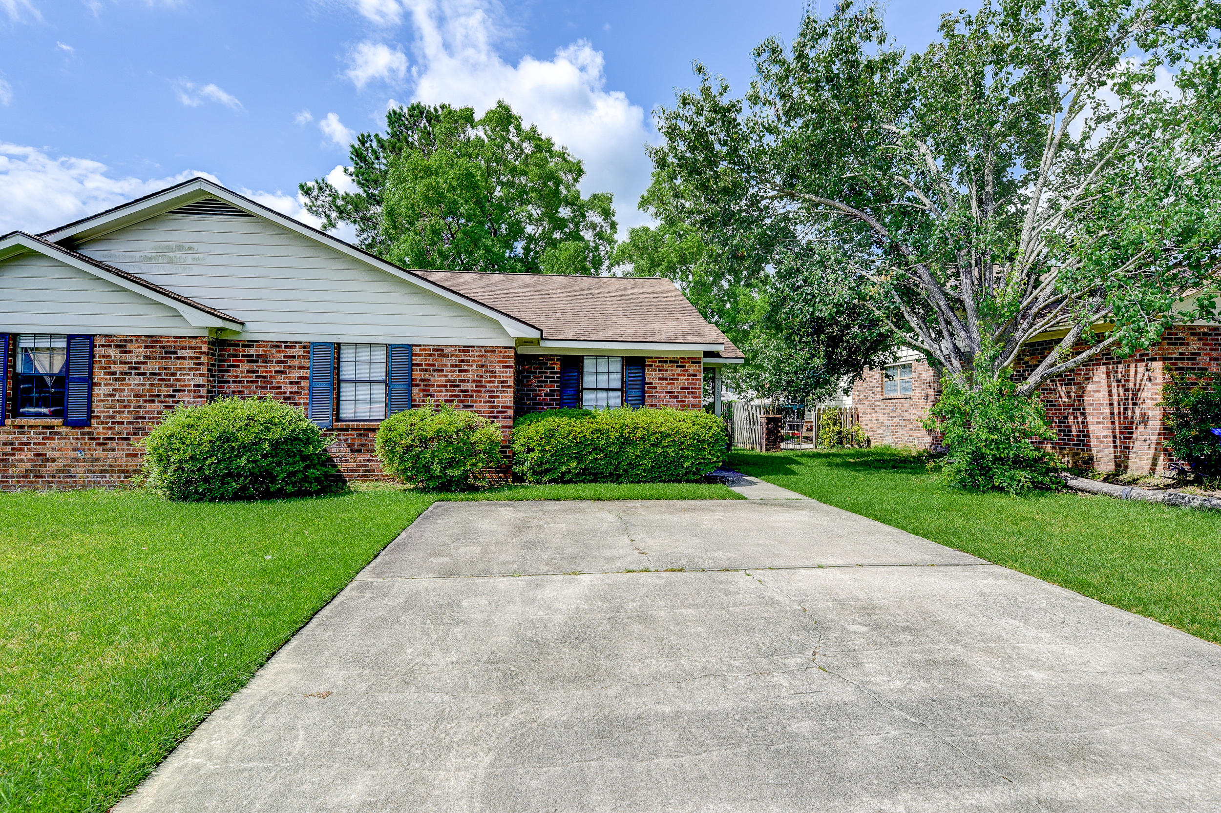 7637 Oldridge Road North Charleston, SC 29418 - Photo 7 of 26 DSC_2812_3_4