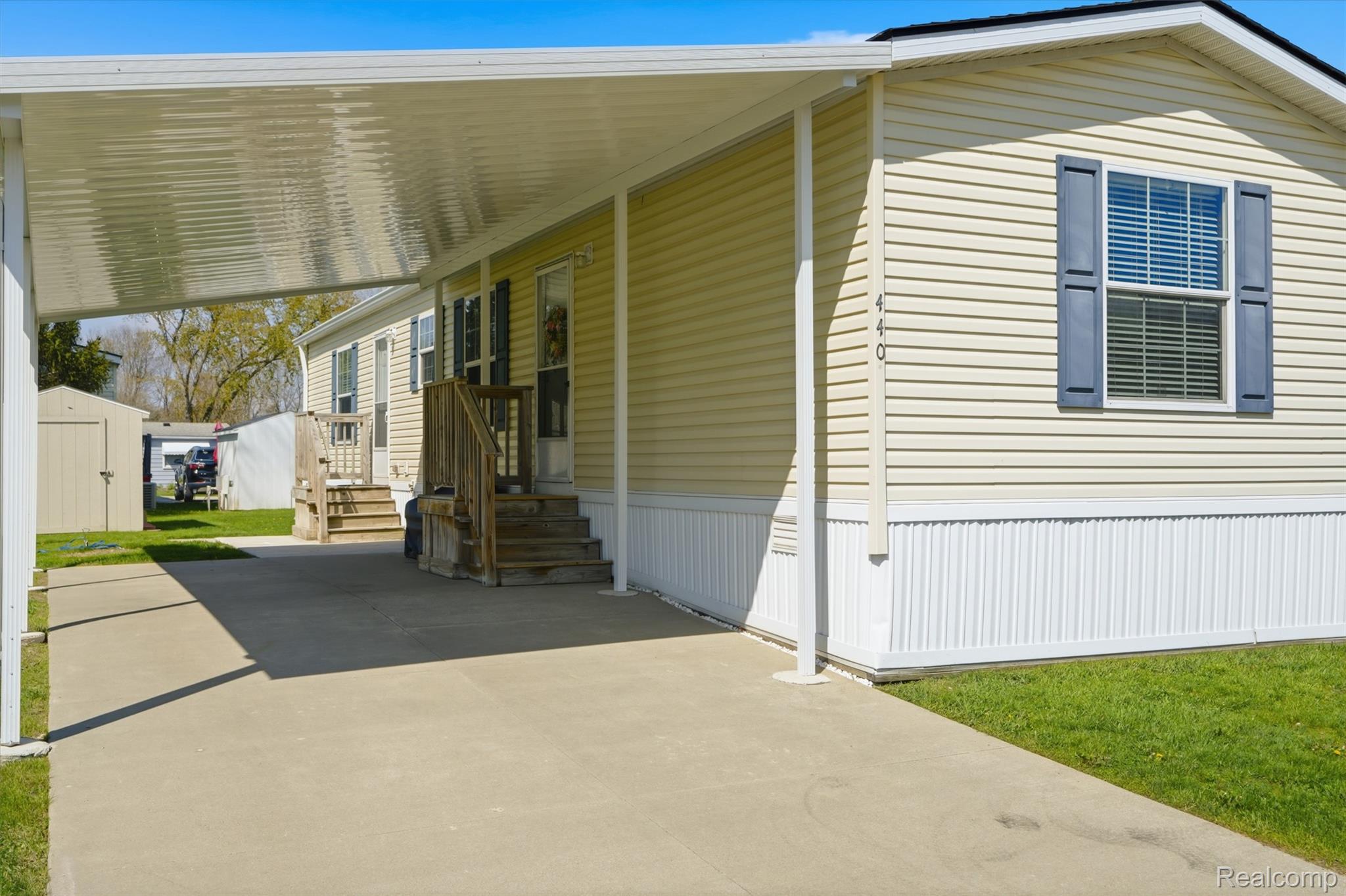 440 Flamingo Street Rochester, MI 48309 - Photo 3 of 32 014.jpg