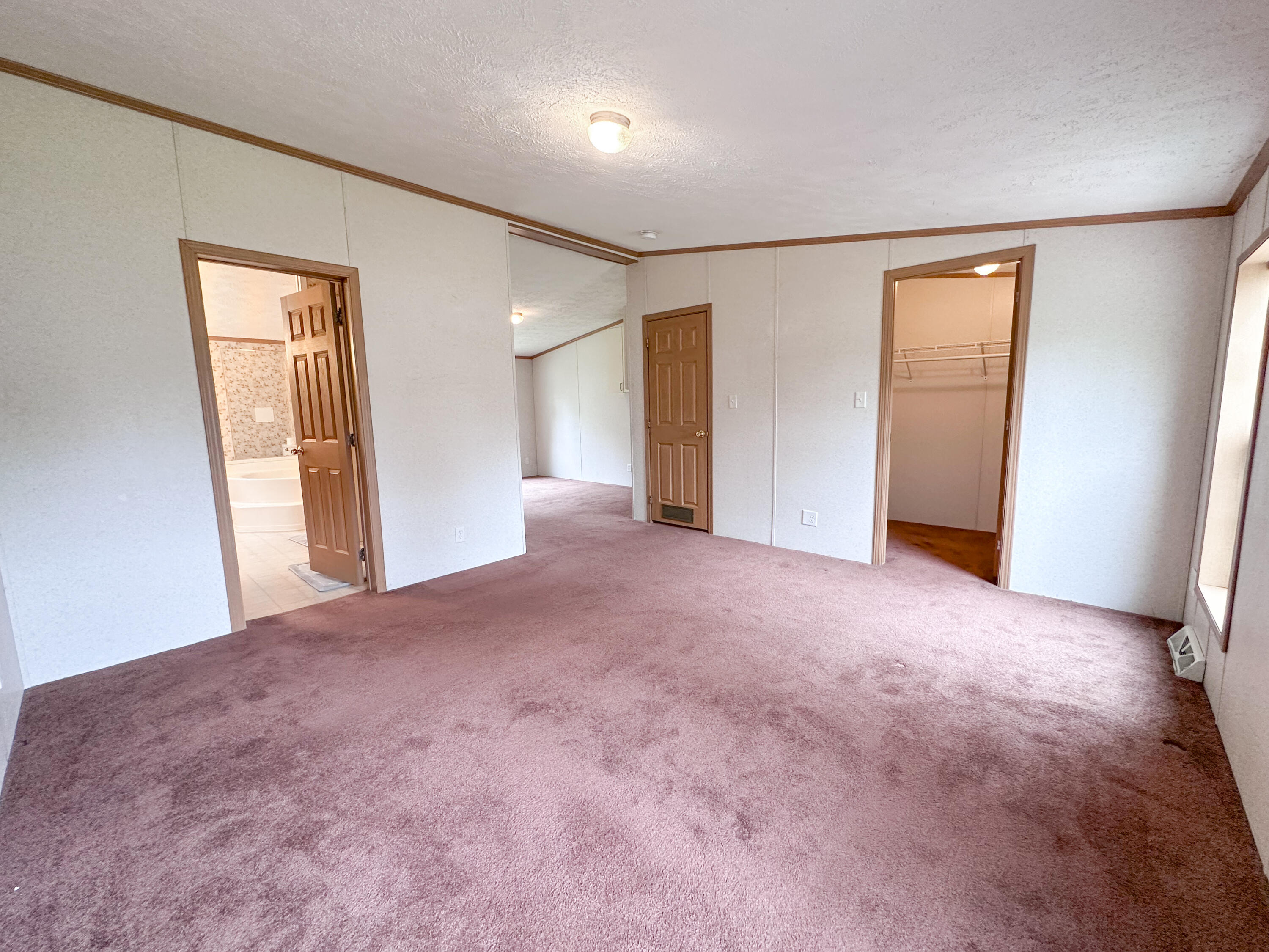 198 Fox Farm Road Plattsburgh, NY 12901 - Photo 13 of 32 Gallery Image 13