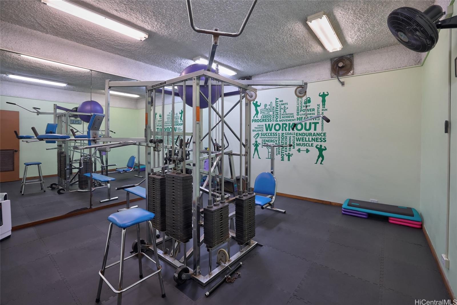 555 Hahaione Street, Unit 3E Honolulu, HI 96825 - Photo 15 of 25 a view of a room with gym equipment