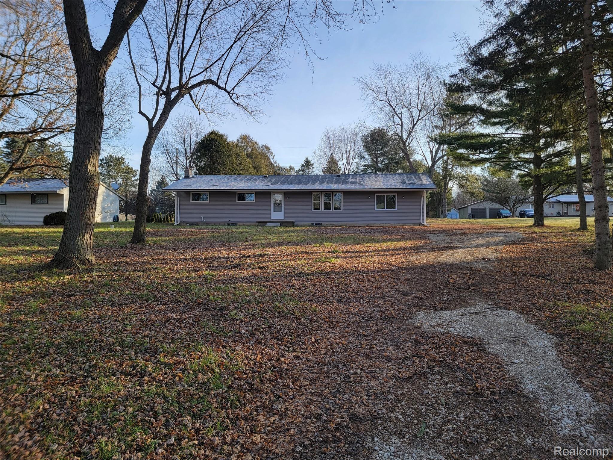 3864 North Lapeer Road Lapeer, MI 48446 - Photo 1 of 17 20211214_093646.jpg