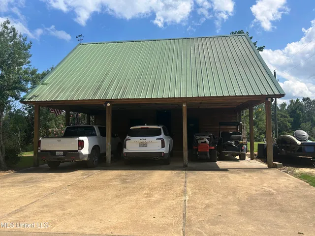 $380,000 | 215 County Road 369, Carrollton, MS 38917