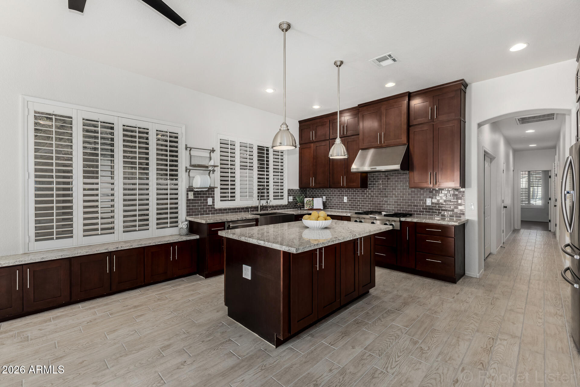 549 East Sheffield Avenue Gilbert, AZ 85296 - Photo 5 of 39 kitchen