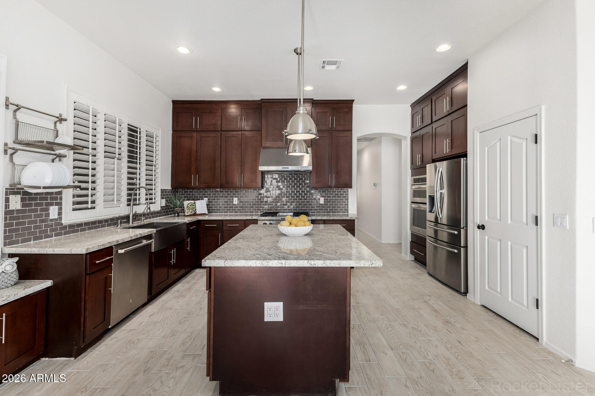 549 East Sheffield Avenue Gilbert, AZ 85296 - Photo 6 of 39 kitchen