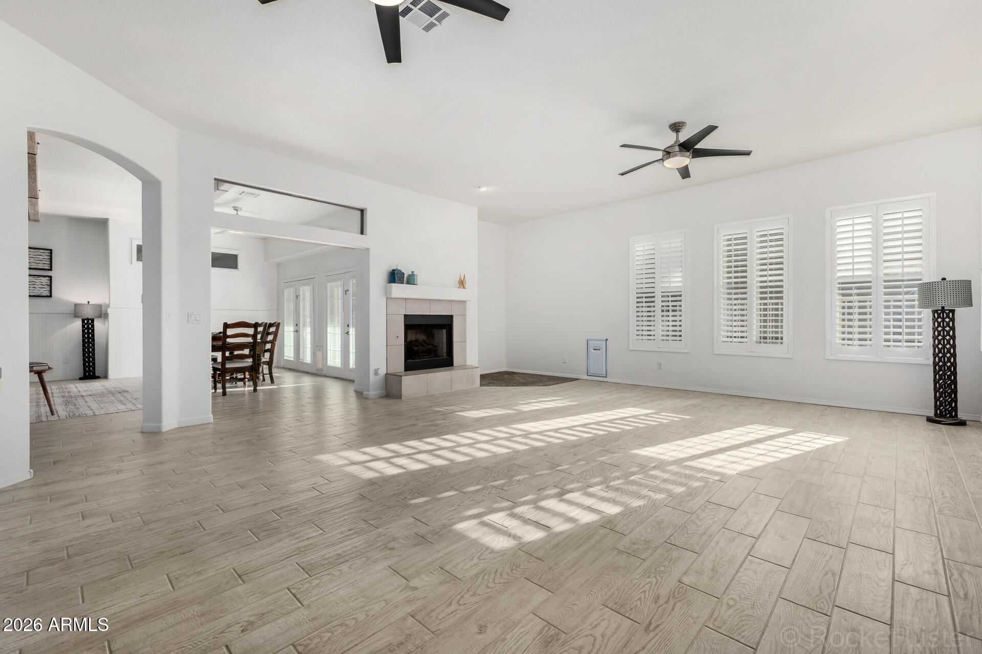 549 East Sheffield Avenue Gilbert, AZ 85296 - Photo 10 of 39 family room