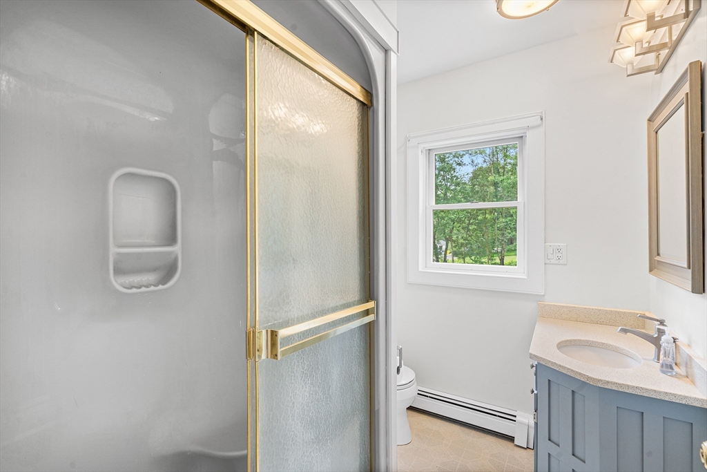 84 High Street Upton, MA 01568 - Photo 18 of 32