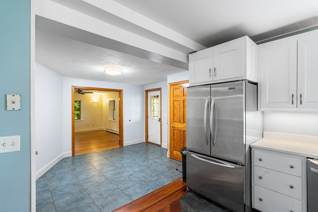 84 High Street Upton, MA 01568 - Photo 6 of 32