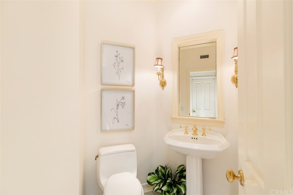 25 Vernon Newport Coast, CA 92657 - Photo 37 of 45