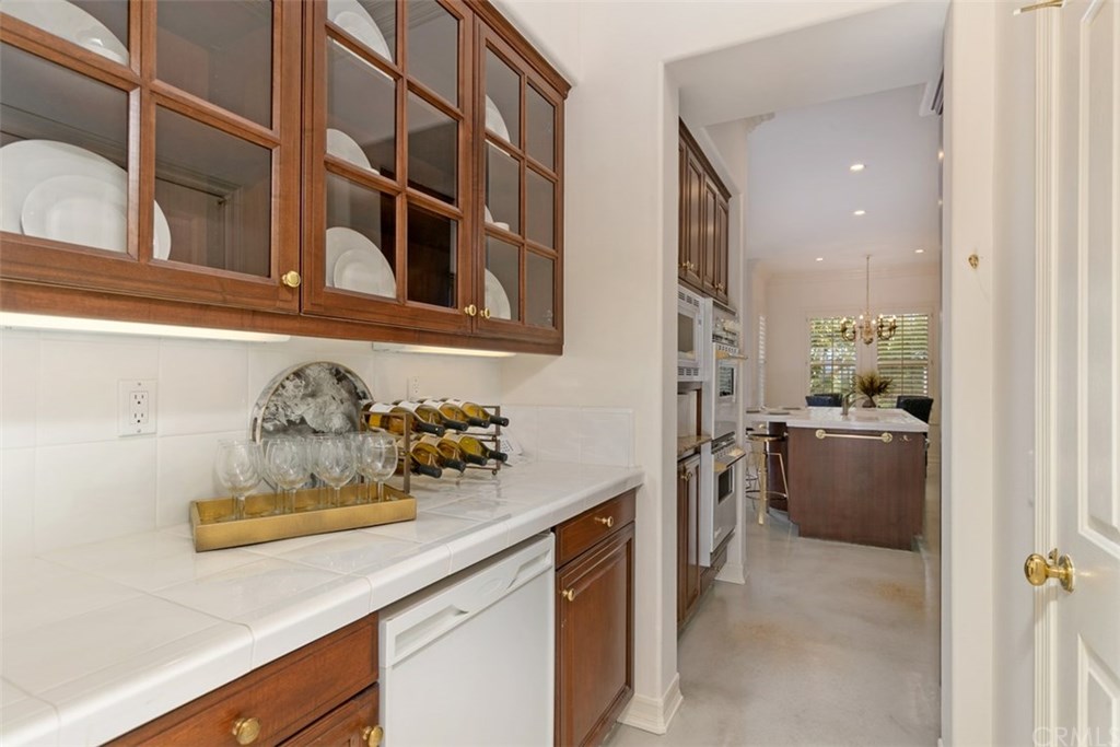 25 Vernon Newport Coast, CA 92657 - Photo 38 of 45 Butler's Pantry