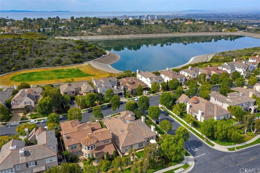 25 Vernon Newport Coast, CA 92657 - Photo 8 of 45