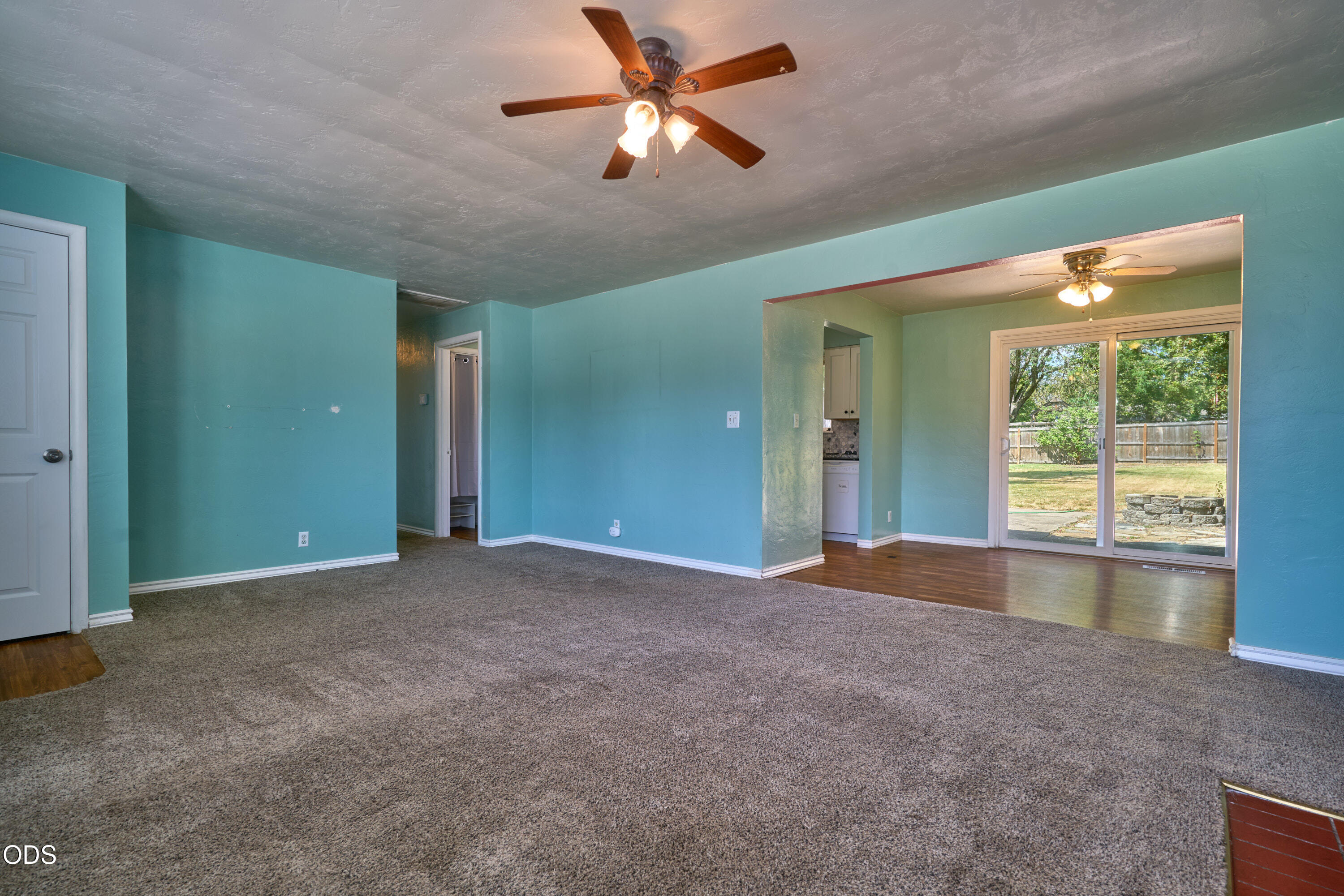 340 Sutter Avenue Medford, OR 97504 - Photo 4 of 27