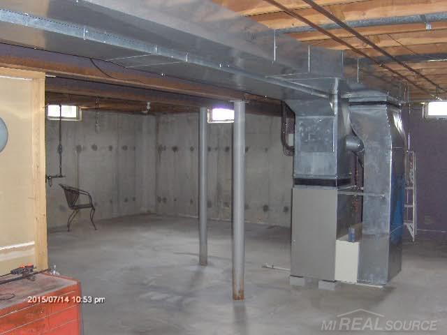 10110 Meisner Road Casco, MI 48064 - Photo 9 of 16 31250297-8.JPG