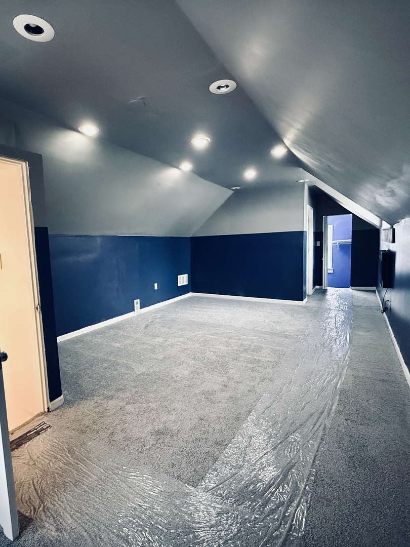 11725 South Morgan Street Chicago, IL 60643 - Photo 11 of 40 a view of a hall with a car