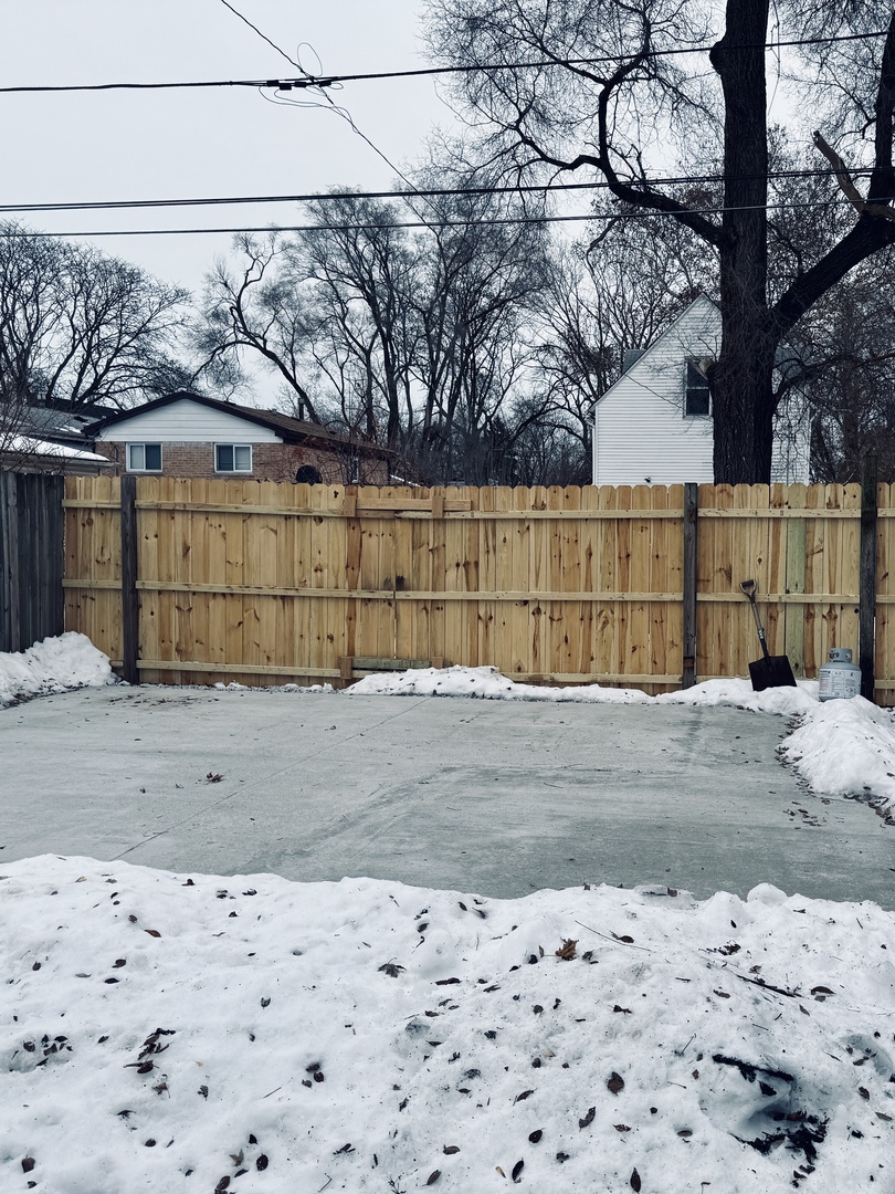 11725 South Morgan Street Chicago, IL 60643 - Photo 40 of 40 a view of a yard with a tree
