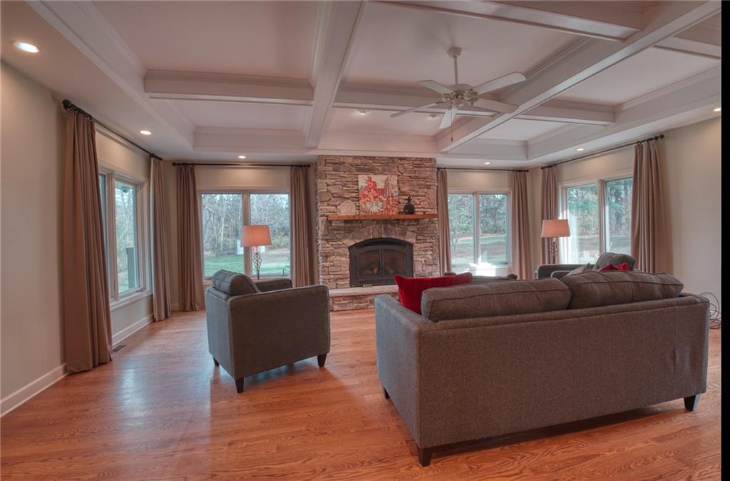 20 Easton Road Fox Chapel, PA 15238 - Photo 11 of 25