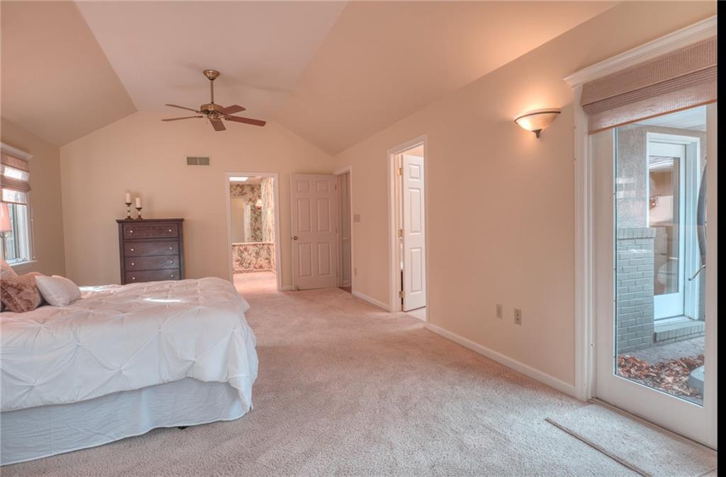 20 Easton Road Fox Chapel, PA 15238 - Photo 13 of 25