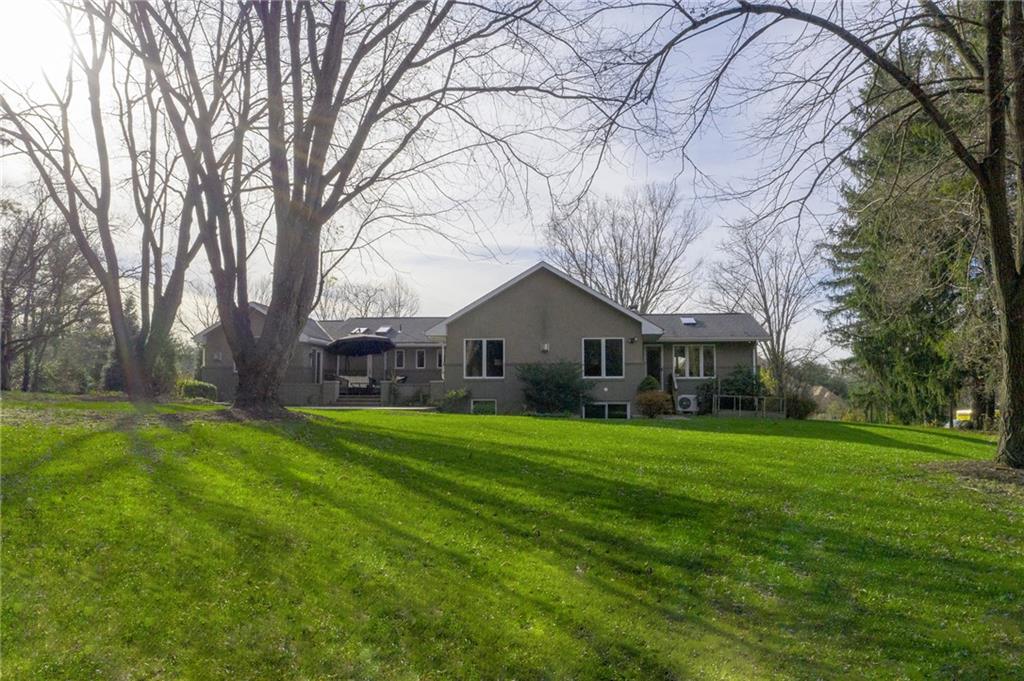 20 Easton Road Fox Chapel, PA 15238 - Photo 3 of 25