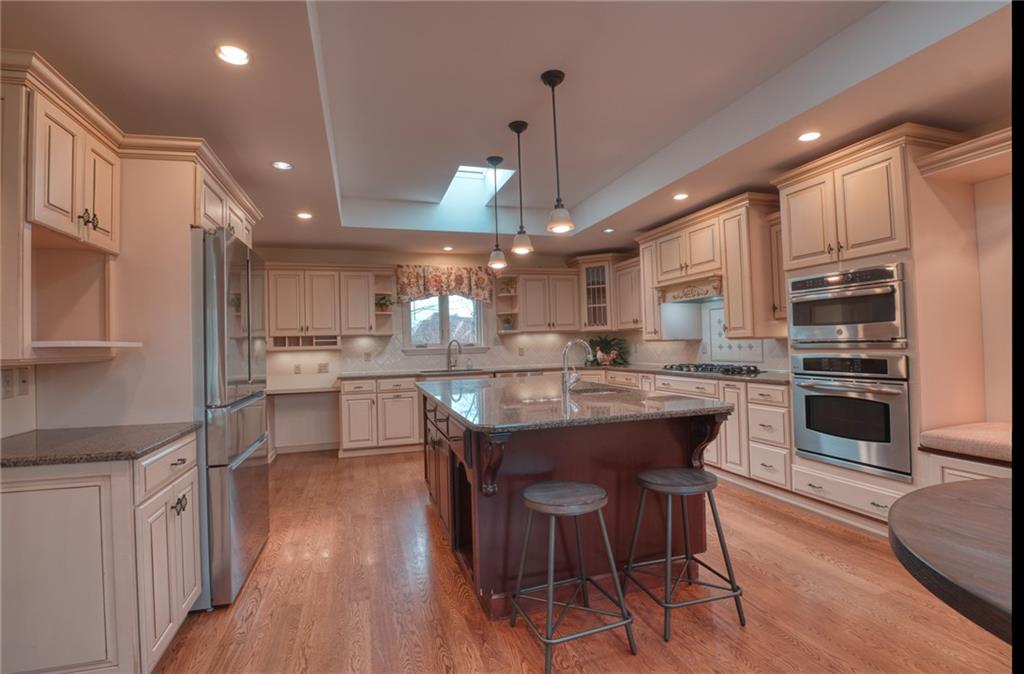 20 Easton Road Fox Chapel, PA 15238 - Photo 4 of 25