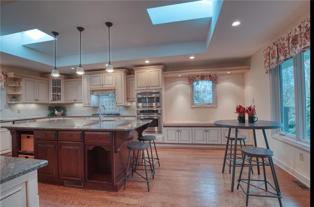 20 Easton Road Fox Chapel, PA 15238 - Photo 5 of 25