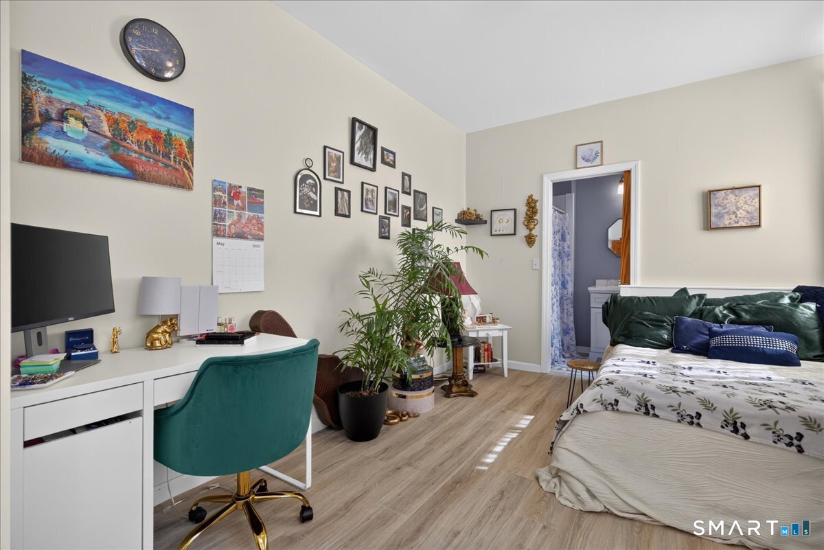175 Lighthouse Road, Unit B New Haven, CT 06512 - Photo 14 of 19 Gallery Image 14