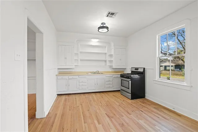 $2,200 | 42 Beauregard Drive, Gretna, LA 70053