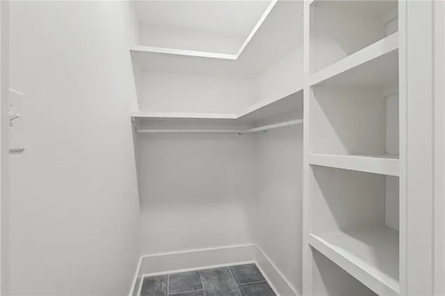 $2,200 | 42 Beauregard Drive, Gretna, LA 70053