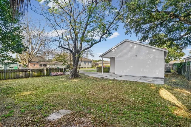 $2,200 | 42 Beauregard Drive, Gretna, LA 70053