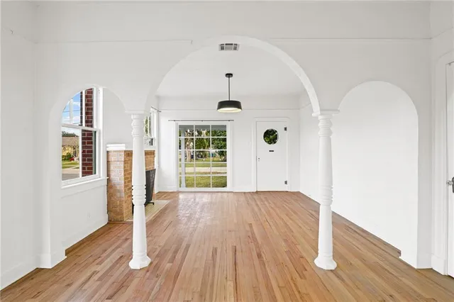 $2,200 | 42 Beauregard Drive, Gretna, LA 70053