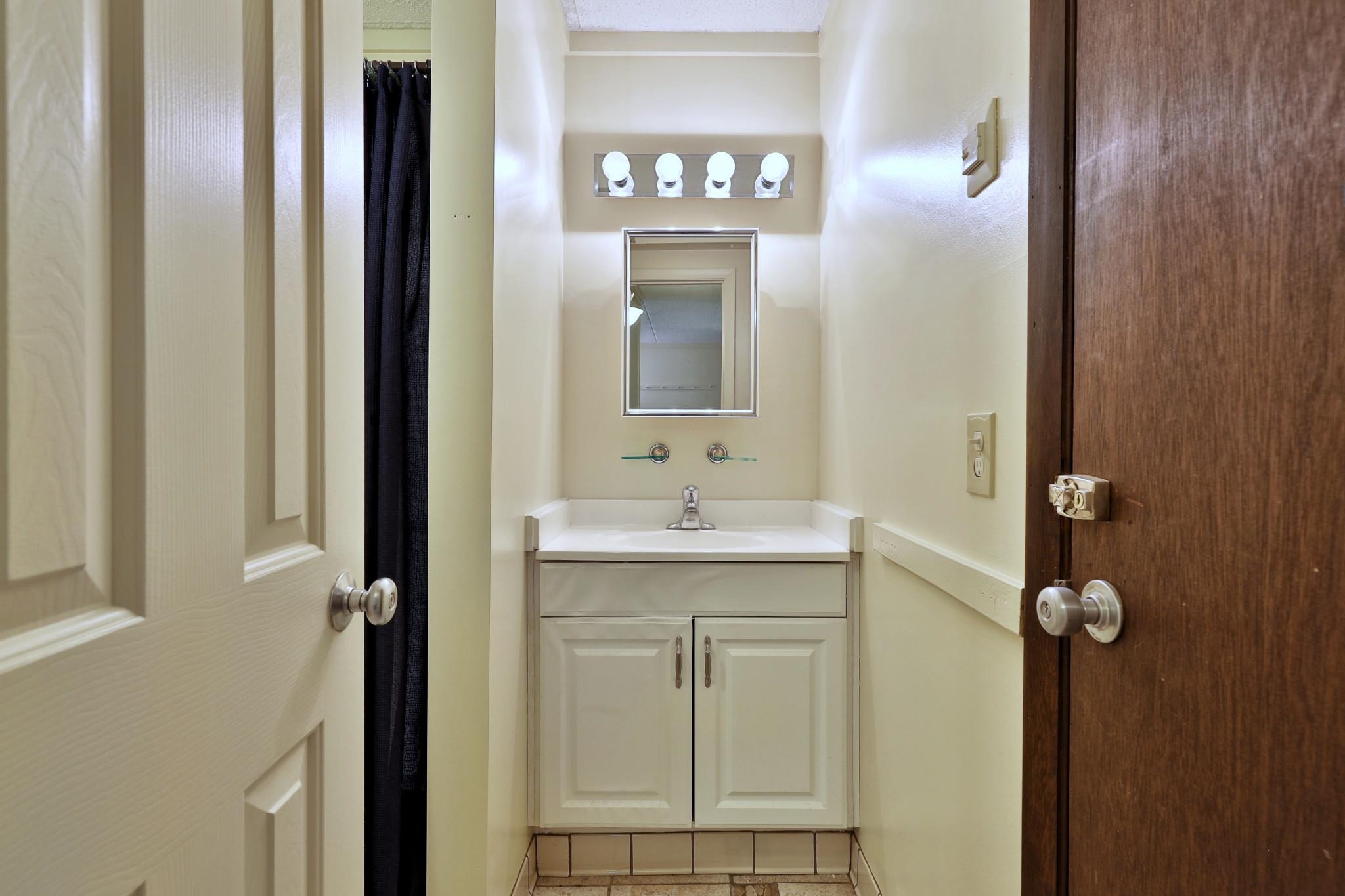 697 East Mountain Road, Unit A2 Killington, VT 05751 - Photo 15 of 35 Gallery Image 15