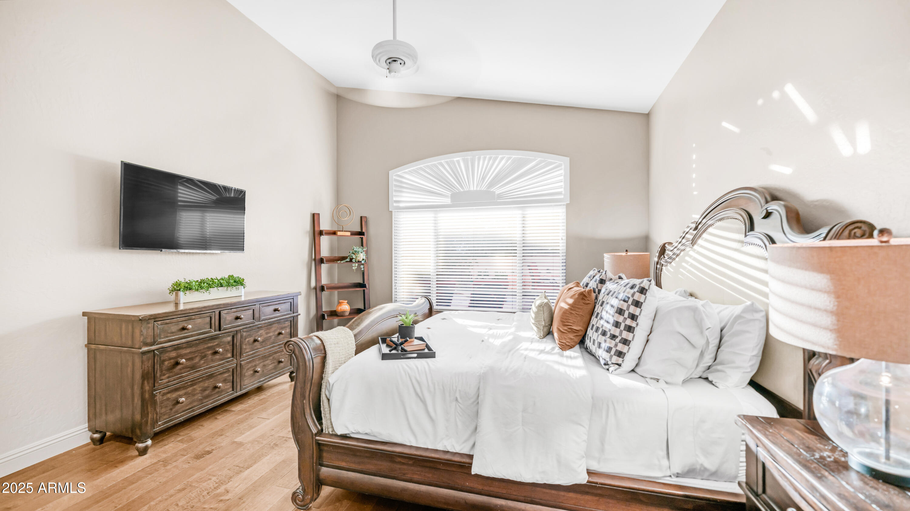 6334 East Viewmont Drive, Unit 25 Mesa, AZ 85215 - Photo 20 of 44 Primary Suite