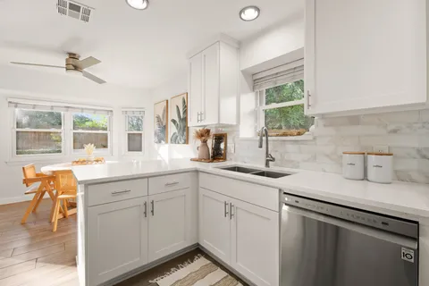 $550,000 | 6303 Waynesburg Cove, Austin, TX 78723